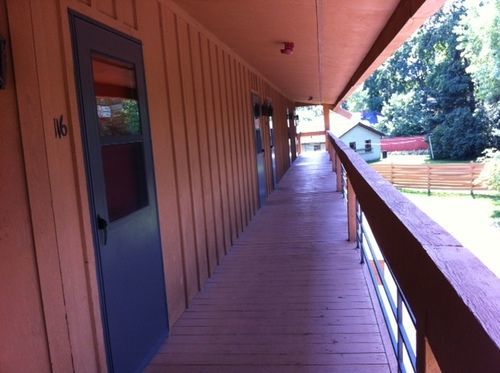 Timber Inn Motel Phillips Buitenkant foto
